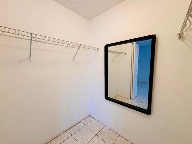 809 NE 199th Street 105-7, Miami, FL 33179