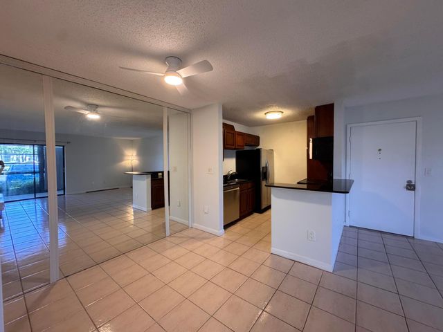 809 NE 199th Street 105-7, Miami, FL 33179