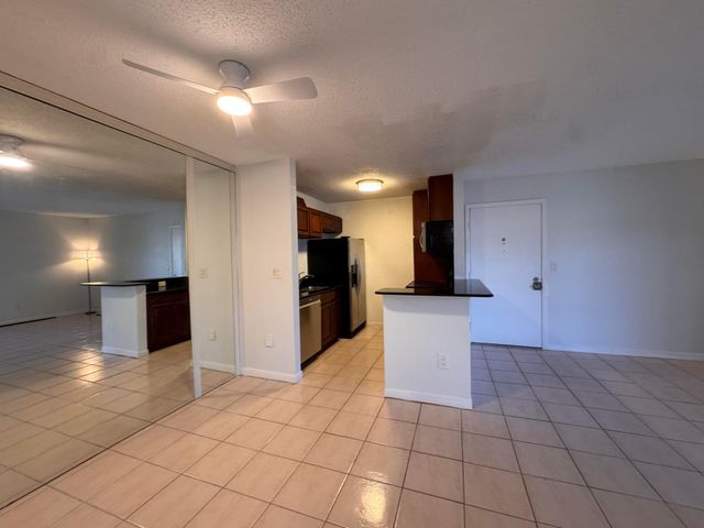 809 NE 199th Street 105-7, Miami, FL 33179