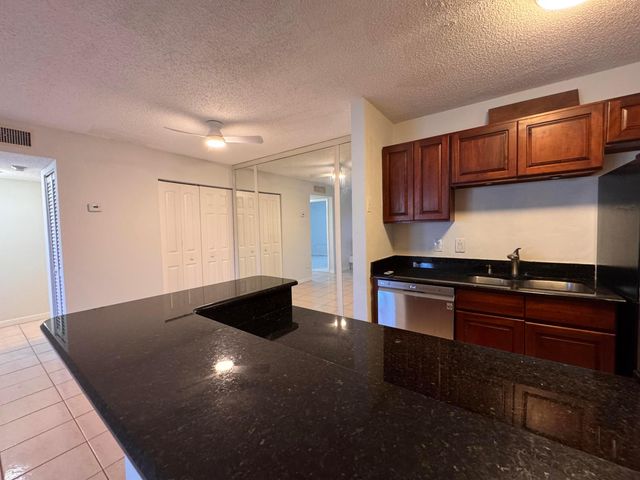 809 NE 199th Street 105-7, Miami, FL 33179