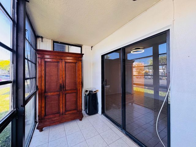 809 NE 199th Street 105-7, Miami, FL 33179