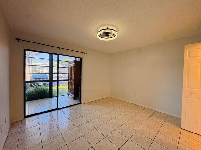 809 NE 199th Street 105-7, Miami, FL 33179