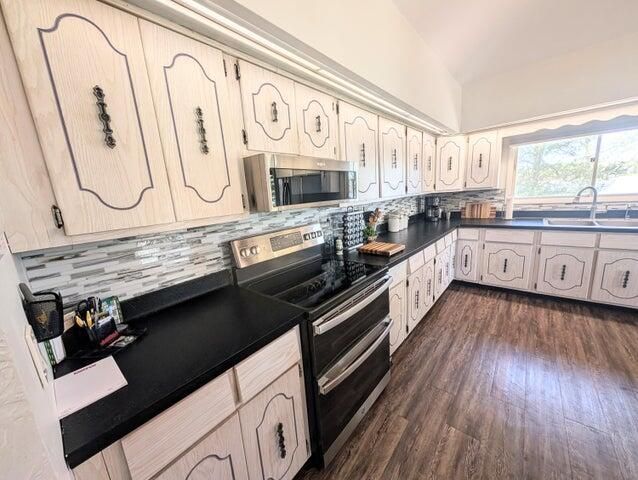 4041 Case Drive, Union City, MI 49094