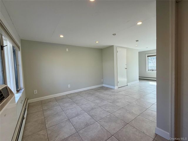 14 Glendale Drive, Melville, NY 11747