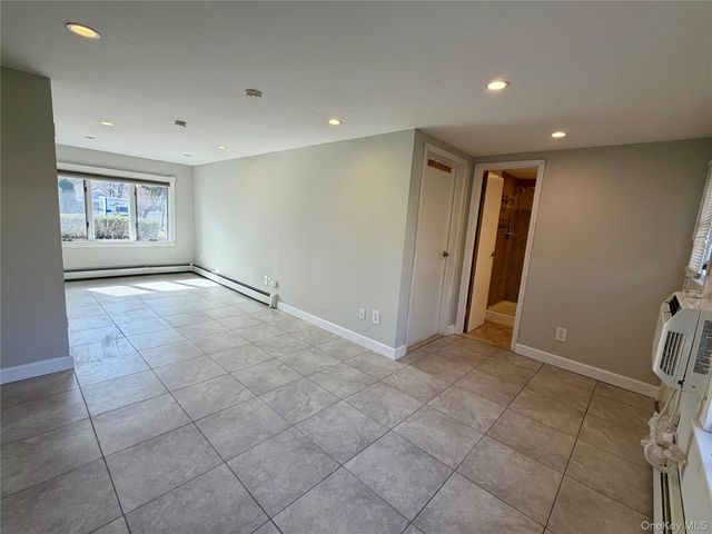 14 Glendale Drive, Melville, NY 11747