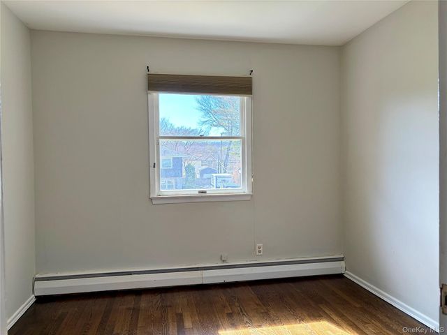 14 Glendale Drive, Melville, NY 11747