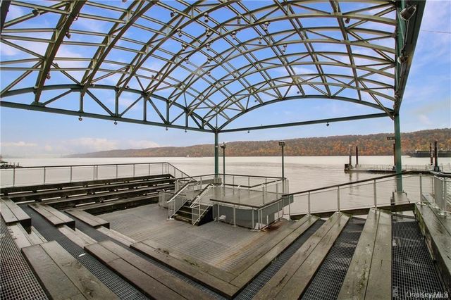 23 Water Grant Street 8I, Yonkers, NY 10701