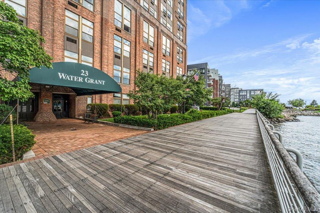 23 Water Grant Street 8I, Yonkers, NY 10701 — photo 3