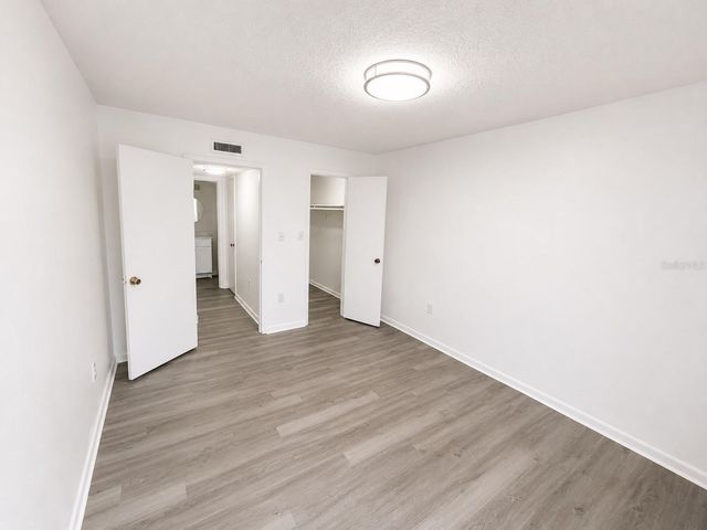 2789 L B MCLEOD ROAD D, Orlando, FL 32805