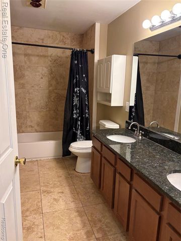 29500 Norfolk Street, Livonia, MI 48152