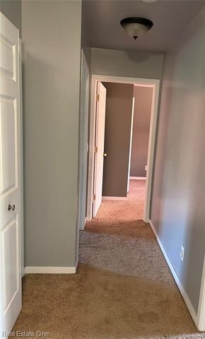29500 Norfolk Street, Livonia, MI 48152