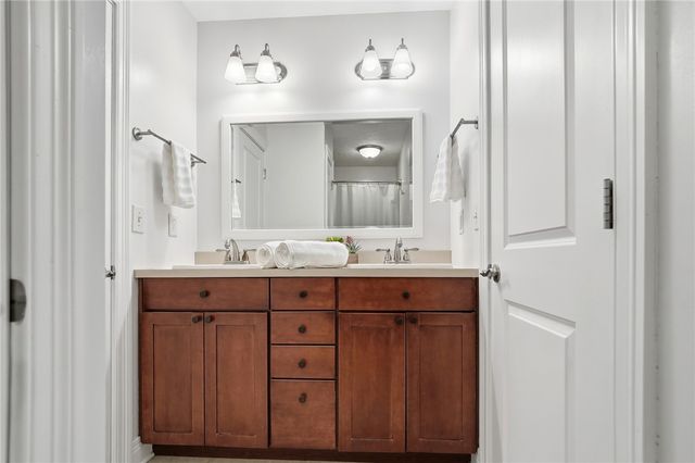 555 Heatherwoode Circle, Springboro, OH 45066