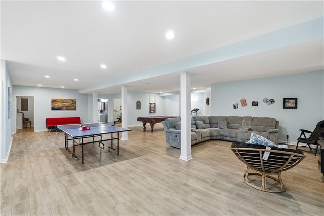 555 Heatherwoode Circle, Springboro, OH 45066