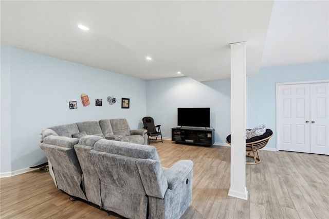 555 Heatherwoode Circle, Springboro, OH 45066