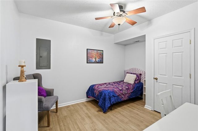 555 Heatherwoode Circle, Springboro, OH 45066