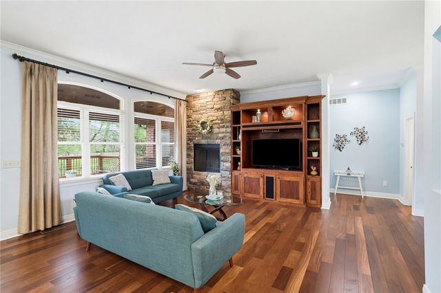 555 Heatherwoode Circle, Springboro, OH 45066