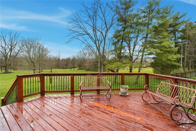 555 Heatherwoode Circle, Springboro, OH 45066