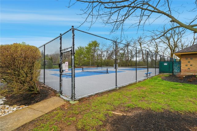 555 Heatherwoode Circle, Springboro, OH 45066