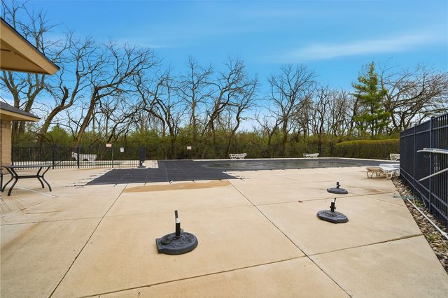 555 Heatherwoode Circle, Springboro, OH 45066