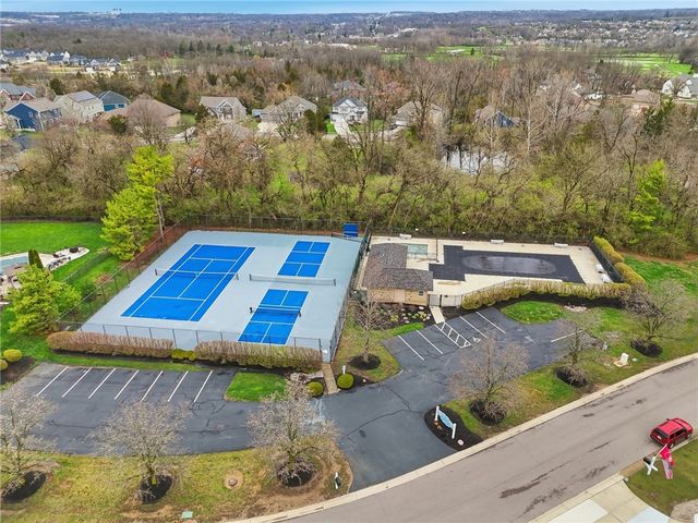 555 Heatherwoode Circle, Springboro, OH 45066