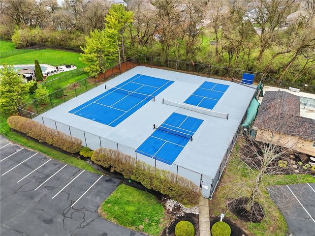 555 Heatherwoode Circle, Springboro, OH 45066