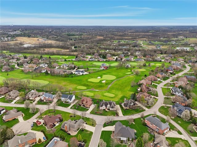 555 Heatherwoode Circle, Springboro, OH 45066