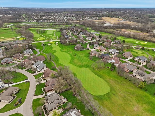 555 Heatherwoode Circle, Springboro, OH 45066