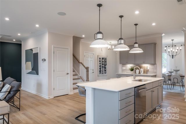 11424 Glasden Road 509, Charlotte, NC 28278