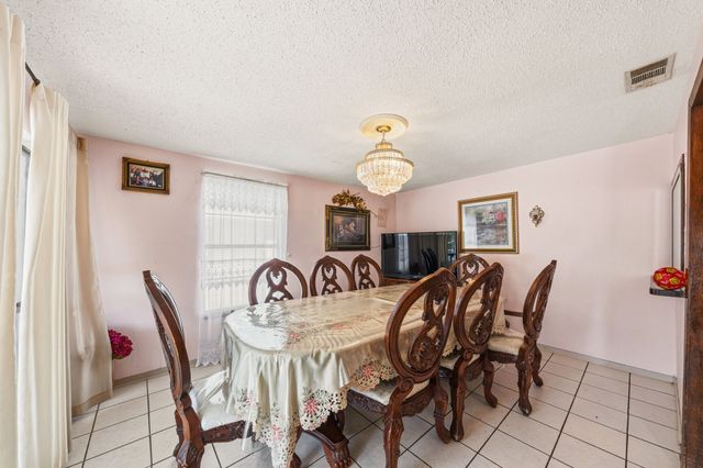 2410 S Franklin Street, Dallas, TX 75233