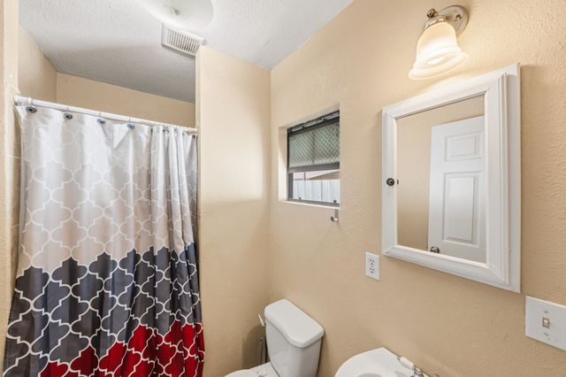 2410 S Franklin Street, Dallas, TX 75233