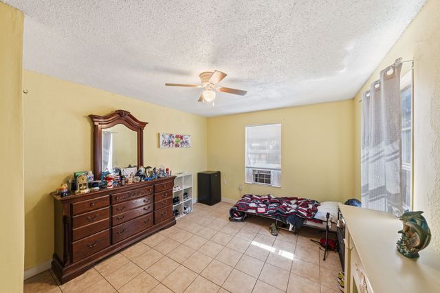 2410 S Franklin Street, Dallas, TX 75233
