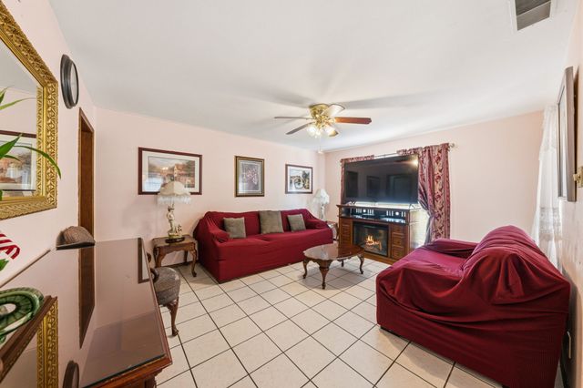2410 S Franklin Street, Dallas, TX 75233