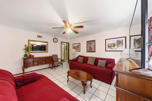 2410 S Franklin Street, Dallas, TX 75233