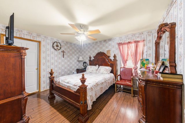 2410 S Franklin Street, Dallas, TX 75233