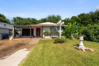 2410 S Franklin Street, Dallas, TX 75233