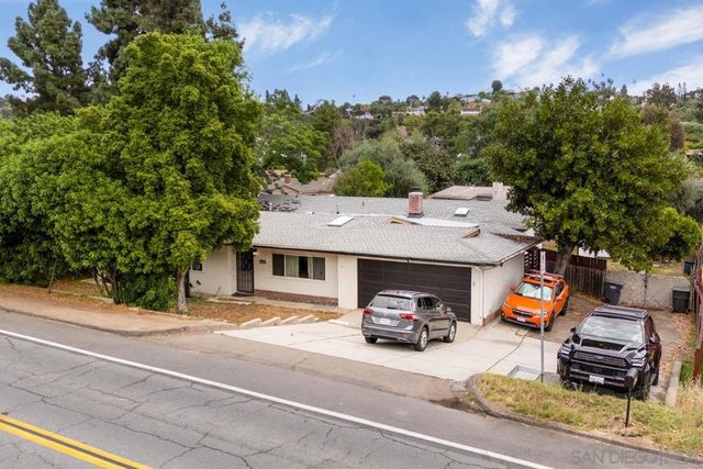 4065 Bancroft Dr, La Mesa, CA 91941