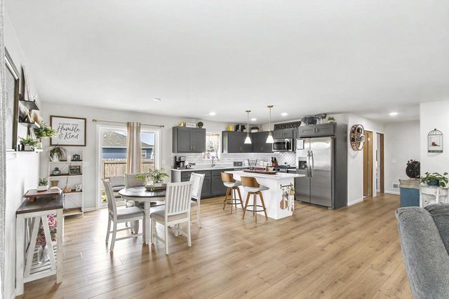 721 Roosevelt Street, Baraboo, WI 53913