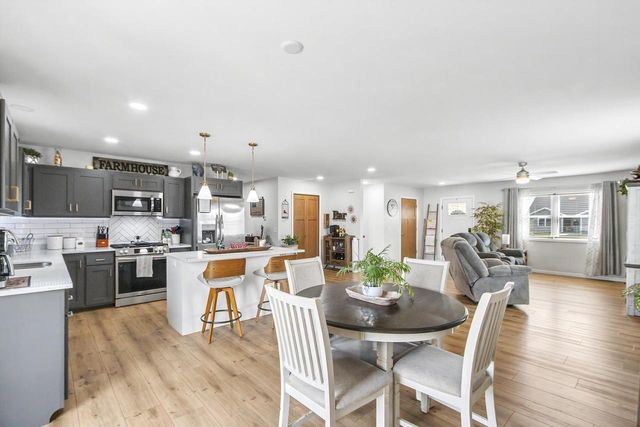 721 Roosevelt Street, Baraboo, WI 53913