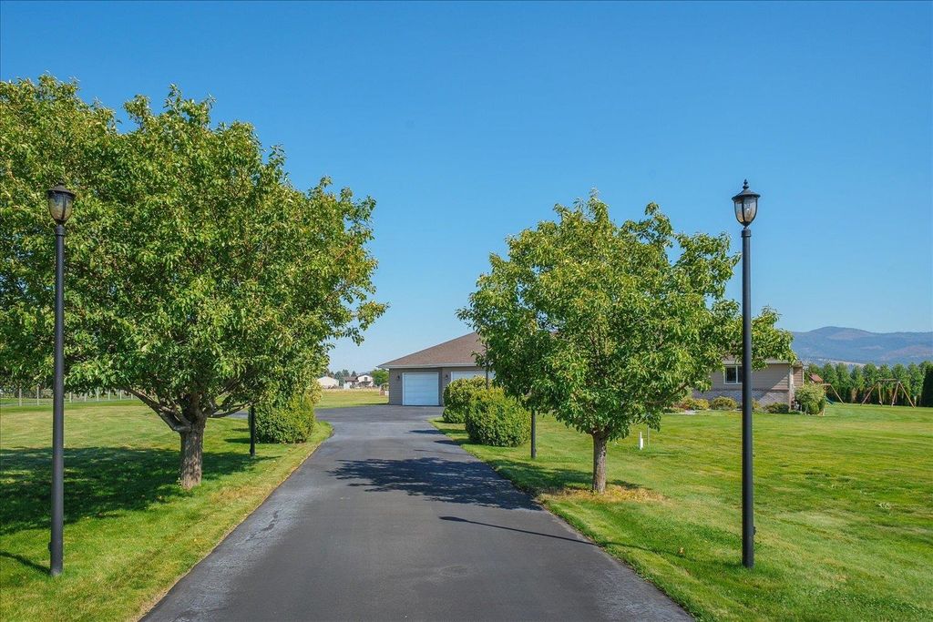 3424 N Campbell Rd, Otis Orchards, WA 99027 photo 2