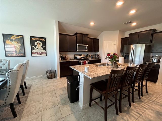 1504 McKinney Court, Brenham, TX 77833