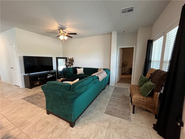 1504 McKinney Court, Brenham, TX 77833