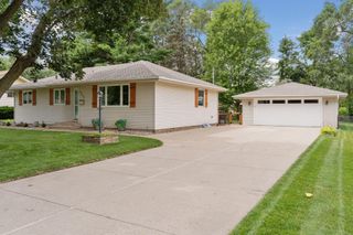 9206 11th Avenue S, Bloomington, MN 55420