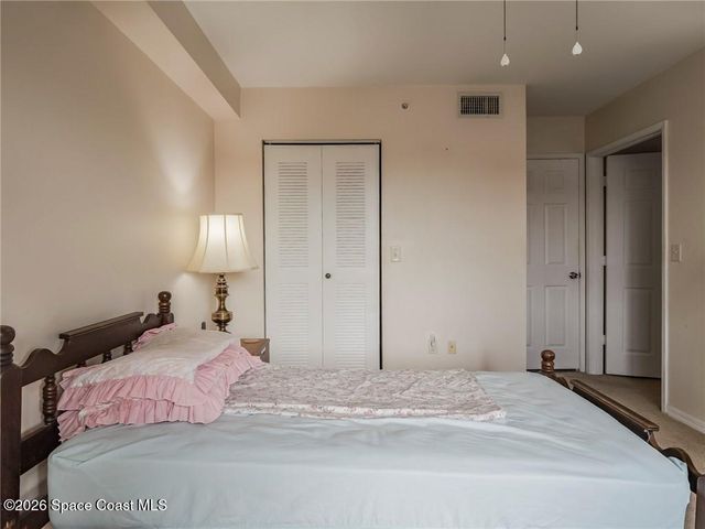 1640 N 42nd Circle 206, Vero Beach, FL 32967