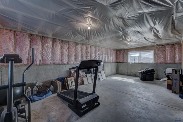 520 BULL RUN DR, Box Elder, SD 57719