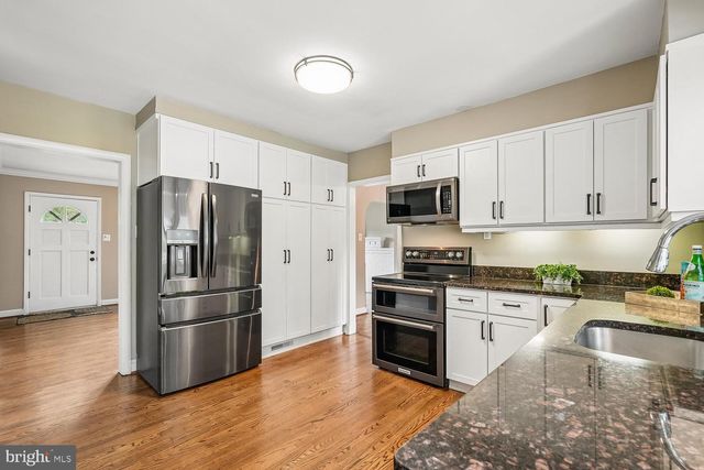 6251 WOODFAIR DR, Fairfax Station, VA 22039