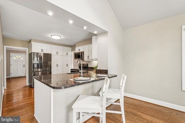 6251 WOODFAIR DR, Fairfax Station, VA 22039
