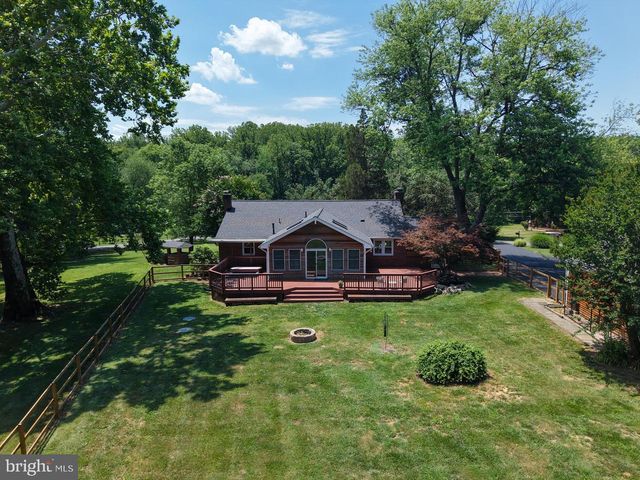 6251 WOODFAIR DR, Fairfax Station, VA 22039