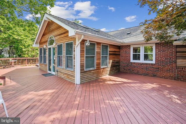 6251 WOODFAIR DR, Fairfax Station, VA 22039