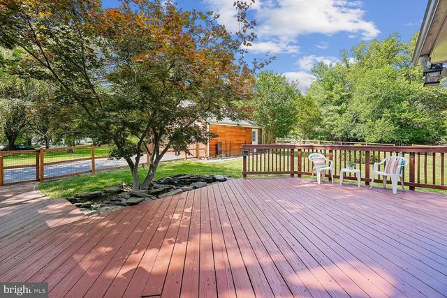 6251 WOODFAIR DR, Fairfax Station, VA 22039