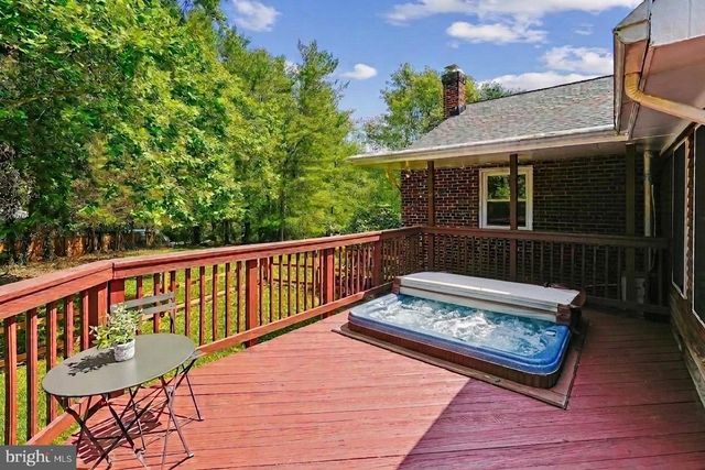 6251 WOODFAIR DR, Fairfax Station, VA 22039